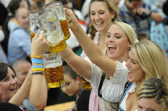 制度：欧洲最享受 亚洲最勤奋AG真人平台盘点各国带薪休假(图2)